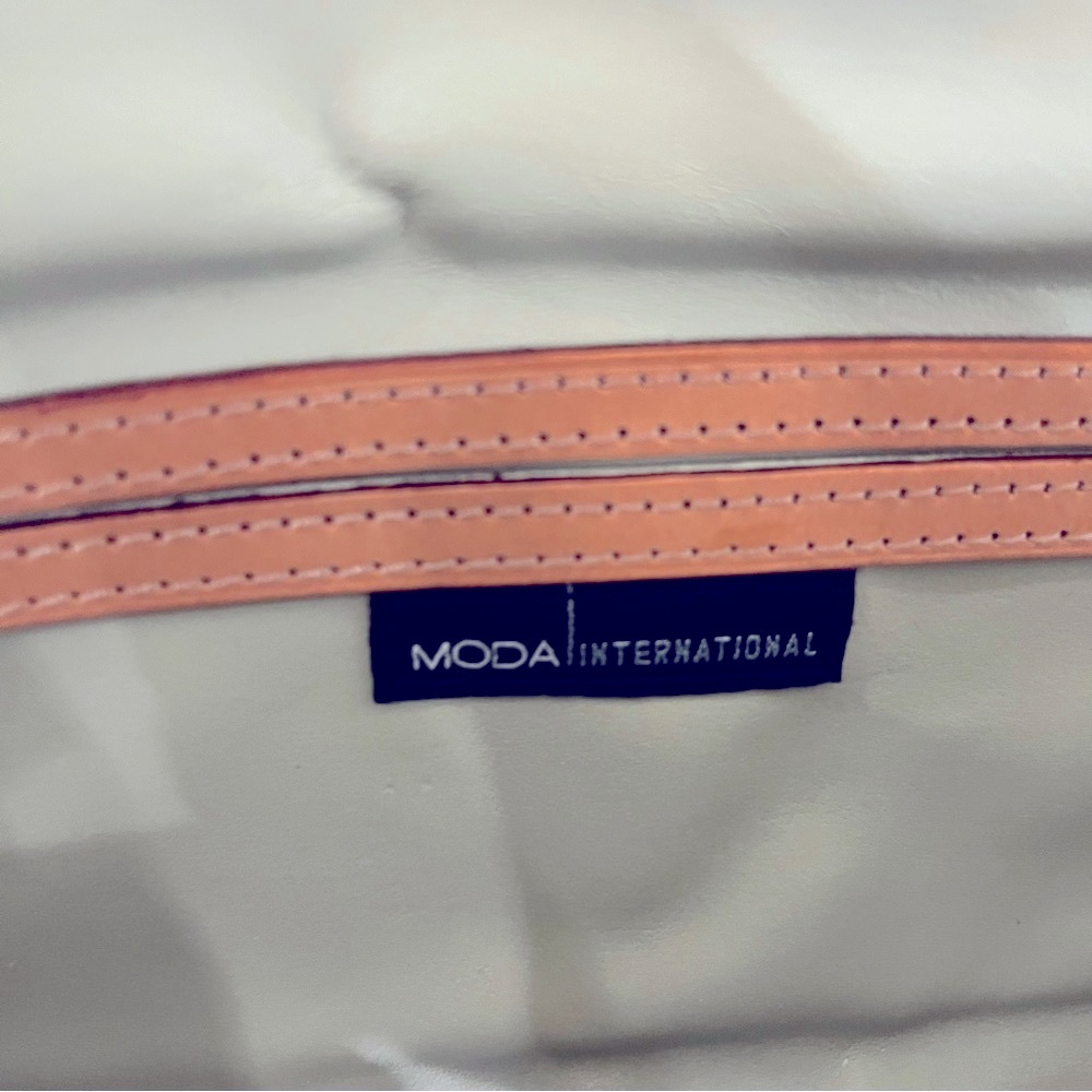 Moda International Print  Crossbody/ Clutch - Picture 11 of 11